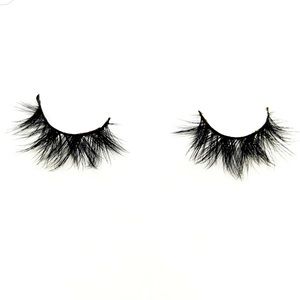 Luxury Pair of Lashes “Harmony”